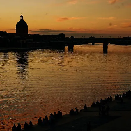 Firstname Toulouse Hotel