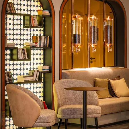 Hotel Firstname Toulouse