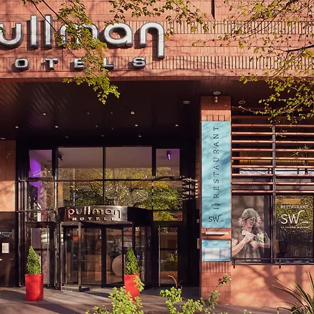 Firstname Szálloda 4*
