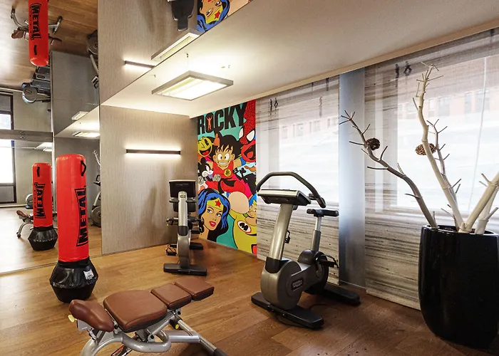 Отель Firstname 4*