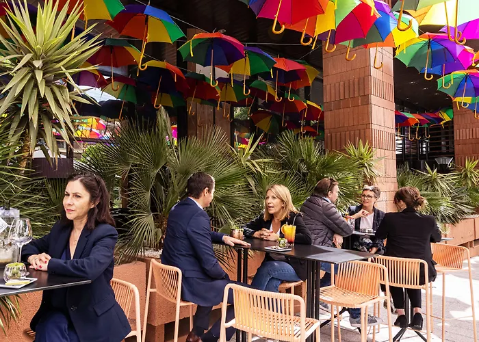 Отель Firstname 4*