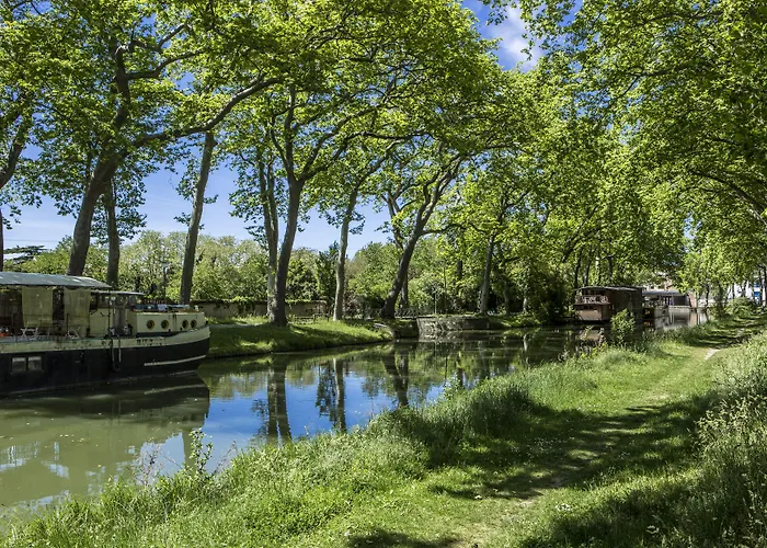 Отель Firstname