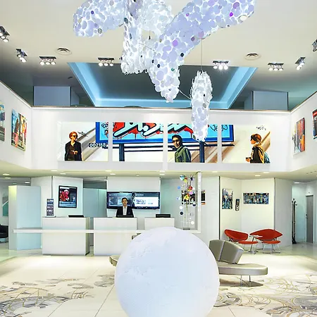 Firstname Hotel